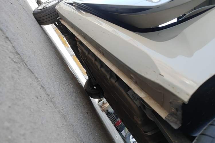 Used Wuling Hongguang MINIEV 2024 3rd Generation 215km Advanced Version Left Side Sill