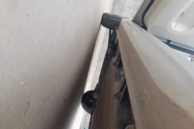 Used Wuling Hongguang MINIEV 2024 3rd Generation 215km Youth Edition Left Side Sill