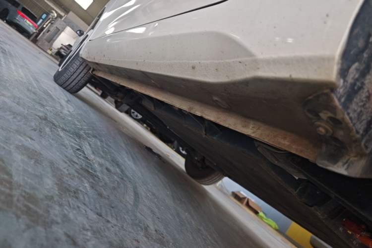 Used Wuling Hongguang MINIEV 2024 3rd Generation 215km Youth Edition Left Side Sill