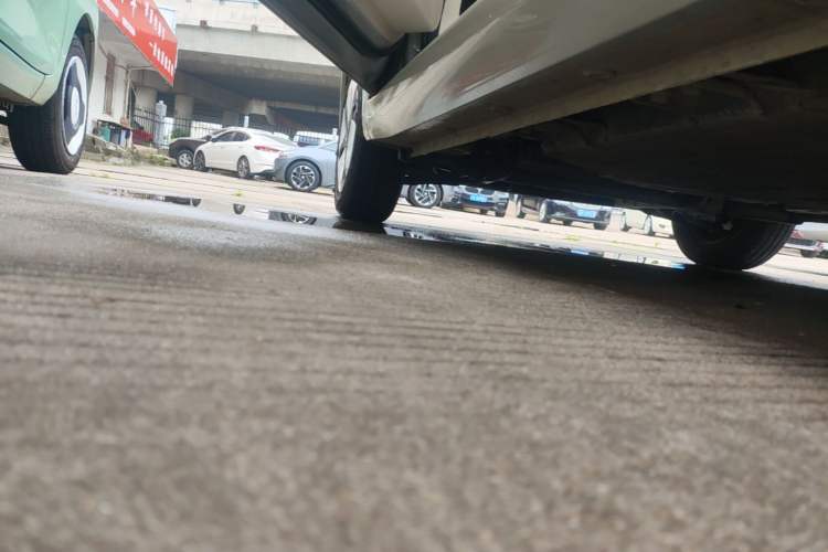 Used Wuling Hongguang MINIEV 2024 3rd Generation 215km Advanced Version Left Side Sill