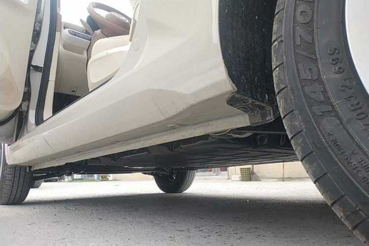 Used Wuling Hongguang MINIEV 2024 3rd Generation 215km Youth Edition Left Side Sill