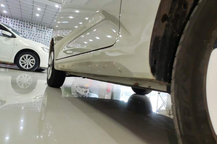 Used Wuling Hongguang MINIEV 2024 3rd Generation 215km Advanced Version Left Side Sill