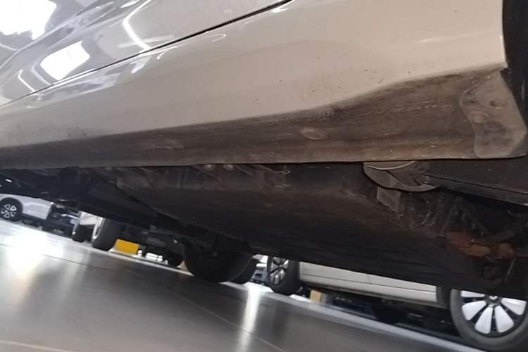 Used Wuling Hongguang MINIEV 2024 3rd Generation 215km Youth Edition Left Side Sill