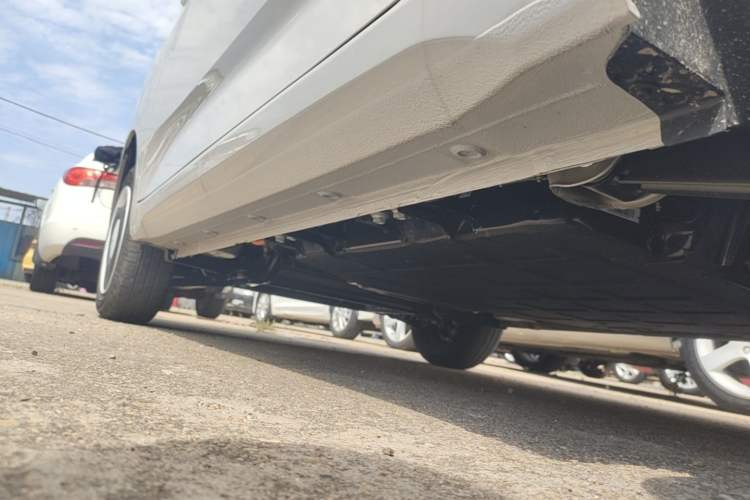 Used Wuling Hongguang MINIEV 2024 3rd Generation 215km Youth Edition Left Side Sill