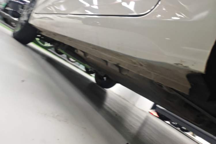 Used Wuling Hongguang MINIEV 2024 3rd Generation 215km Youth Edition Left Side Sill