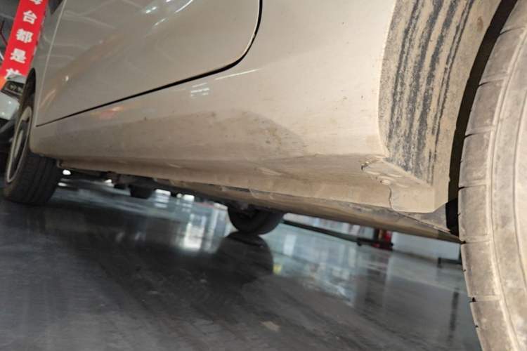 Used Wuling Hongguang MINIEV 2024 3rd Generation 215km Youth Edition Left Side Sill