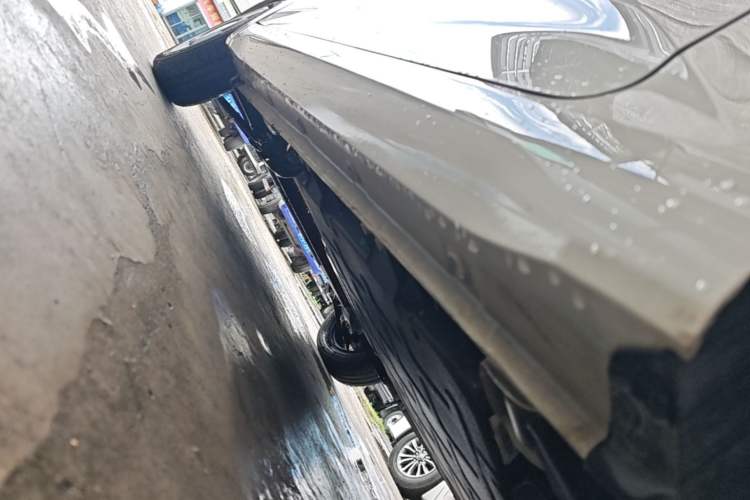 Used Wuling Hongguang MINIEV 2024 3rd Generation 215km Youth Edition Left Side Sill