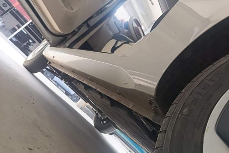 Used Wuling Hongguang MINIEV 2024 3rd Generation 215km Youth Edition Left Side Sill