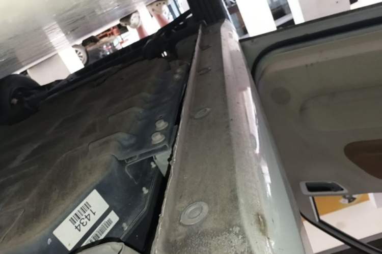 Used Wuling Hongguang MINIEV 2024 3rd Generation 215km Advanced Version Left Side Sill