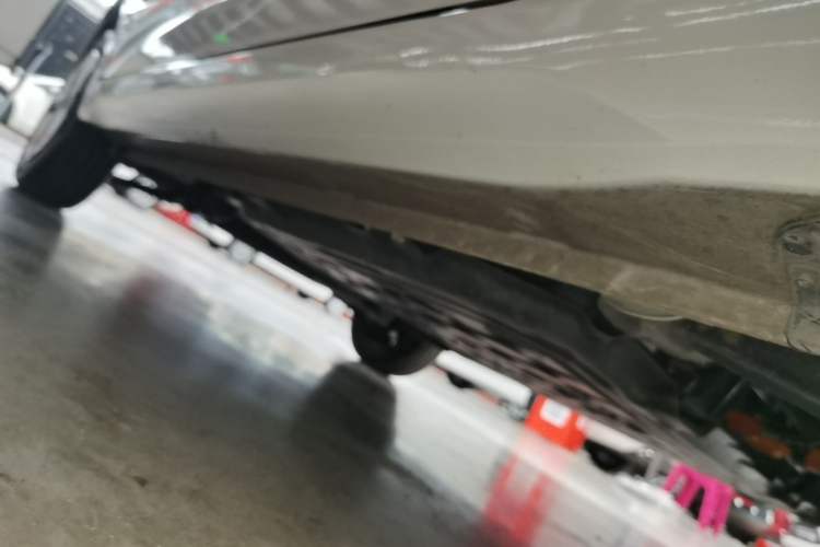Used Wuling Hongguang MINIEV 2024 3rd Generation 215km Advanced Version Left Side Sill