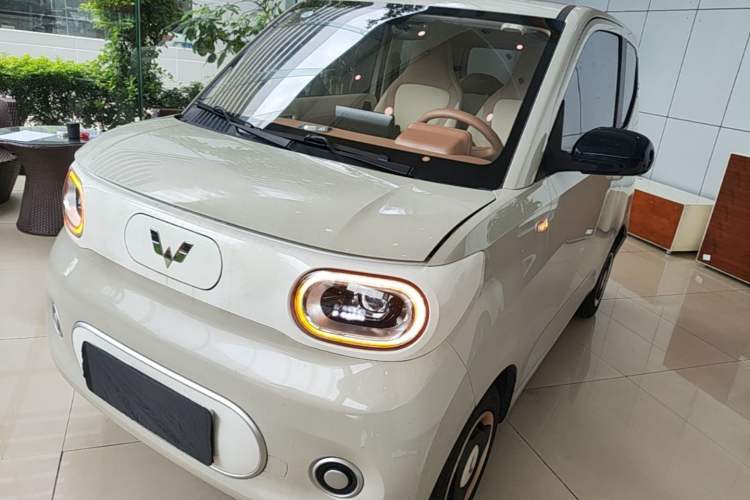 Used Wuling Hongguang MINIEV 2024 3rd Generation 215km Youth Edition Guazi used car, China used car export, Used car for sale, Used  cars, Cheapest cars for sale