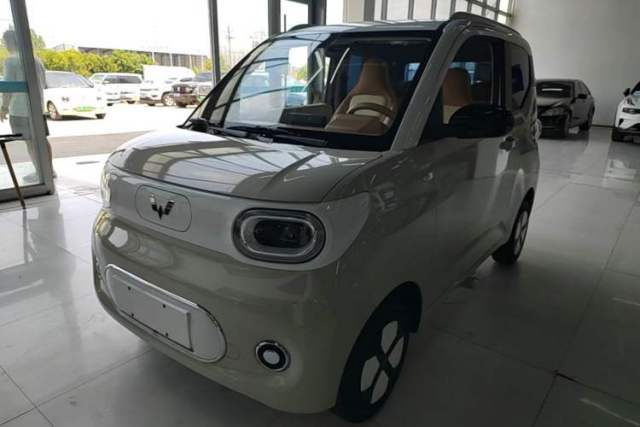 Used Wuling Hongguang MINIEV 2024 3rd Generation 215km Advanced Version