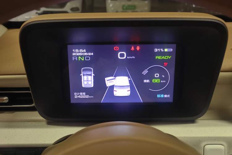 Used Wuling Hongguang MINIEV 2024 3rd Generation 215km Advanced Version Odometer Close Up
