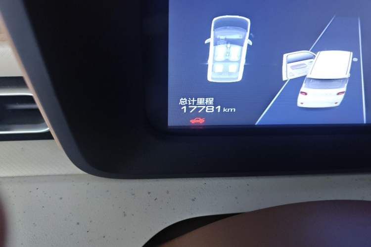 Used Wuling Hongguang MINIEV 2024 3rd Generation 170 km Odometer Close Up