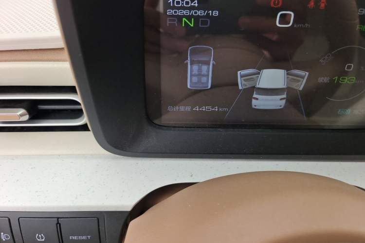 Used Wuling Hongguang MINIEV 2024 3rd Generation 215km Youth Edition Odometer Close Up