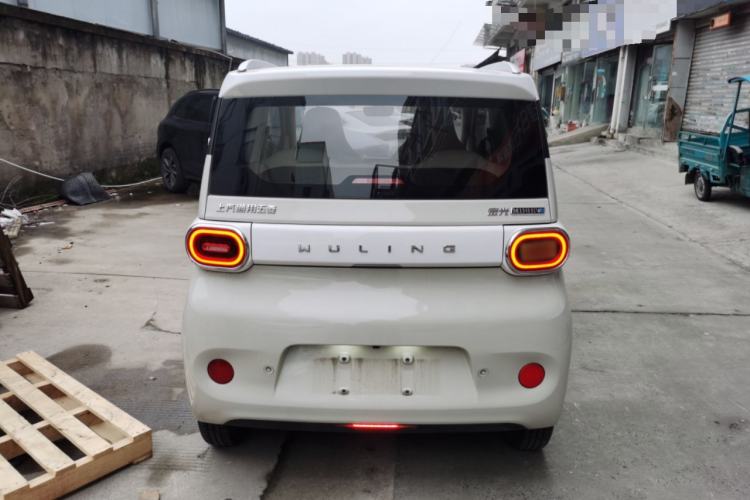 Used Wuling Hongguang MINIEV 2024 3rd Generation 215km Advanced Version Rear