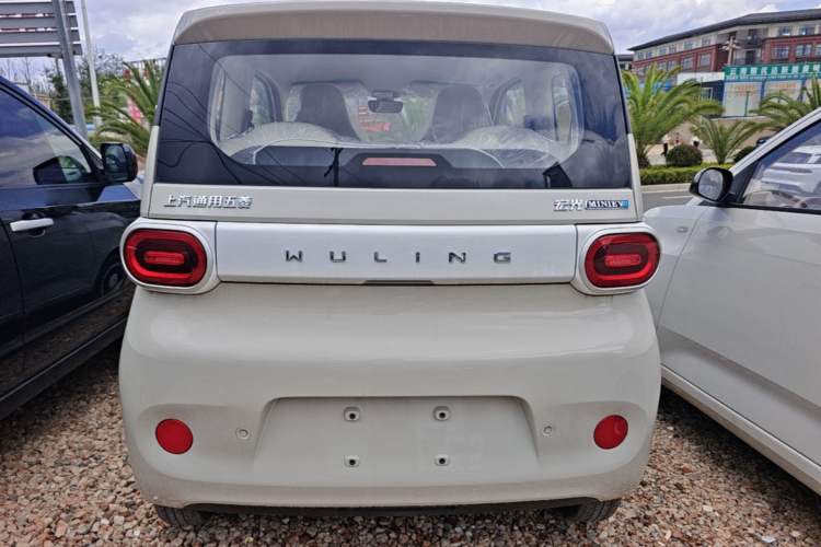 Used Wuling Hongguang MINIEV 2024 3rd Generation 215km Youth Edition Rear