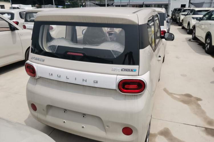 Used Wuling Hongguang MINIEV 2024 3rd Generation 215km Youth Edition Rear
