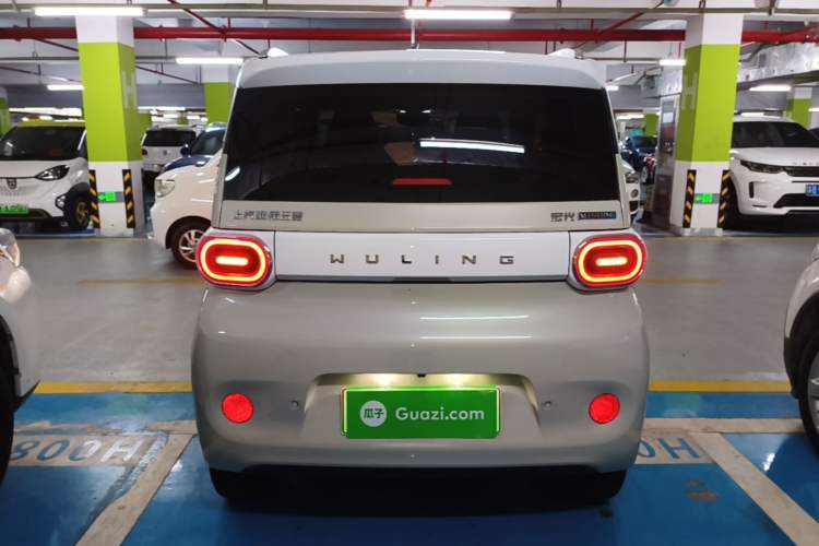 Used Wuling Hongguang MINIEV 2024 3rd Generation 215km Advanced Version Rear