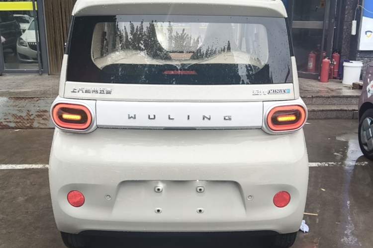 Used Wuling Hongguang MINIEV 2024 3rd Generation 215km Youth Edition Rear