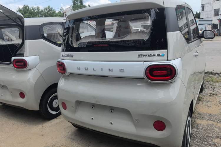 Used Wuling Hongguang MINIEV 2024 3rd Generation 215km Youth Edition Rear