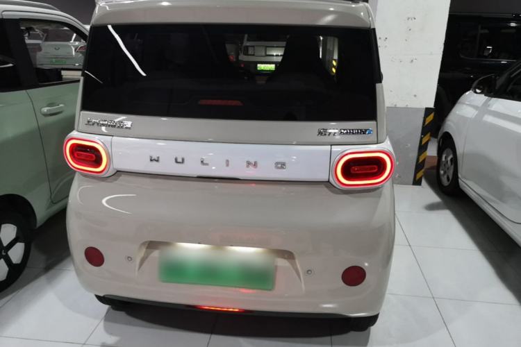 Used Wuling Hongguang MINIEV 2024 3rd Generation 215km Youth Edition Rear