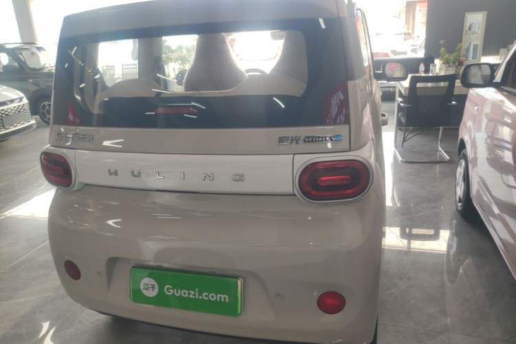 Used Wuling Hongguang MINIEV 2024 3rd Generation 215km Youth Edition Rear