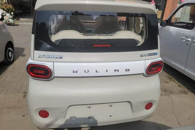 Used Wuling Hongguang MINIEV 2024 3rd Generation 215km Youth Edition Rear