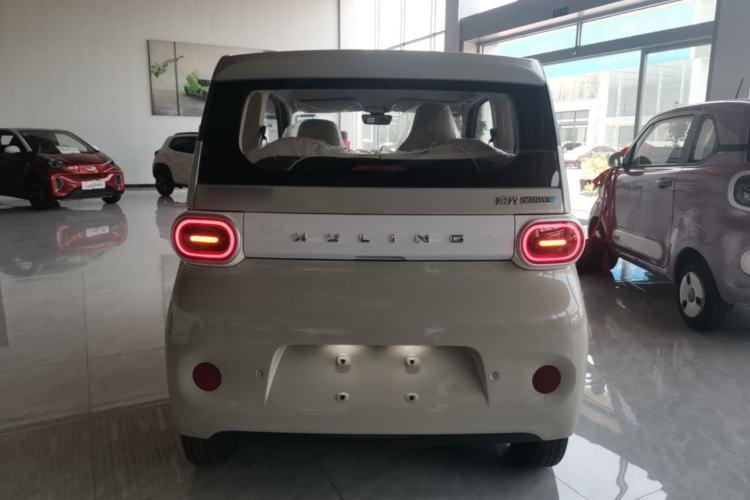 Used Wuling Hongguang MINIEV 2024 3rd Generation 215km Youth Edition Rear