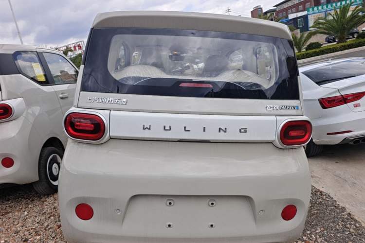 Used Wuling Hongguang MINIEV 2024 3rd Generation 215km Youth Edition Rear