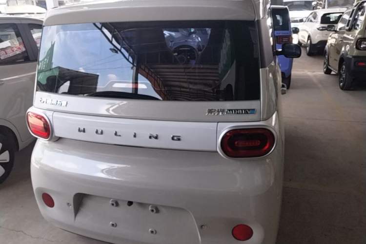Used Wuling Hongguang MINIEV 2024 3rd Generation 215km Youth Edition Rear