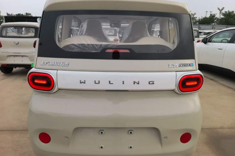 Used Wuling Hongguang MINIEV 2024 3rd Generation 215km Youth Edition Rear