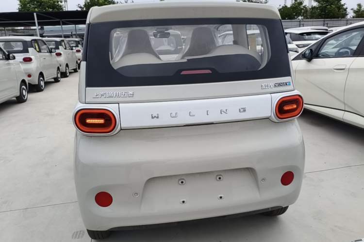Used Wuling Hongguang MINIEV 2024 3rd Generation 215km Youth Edition Rear