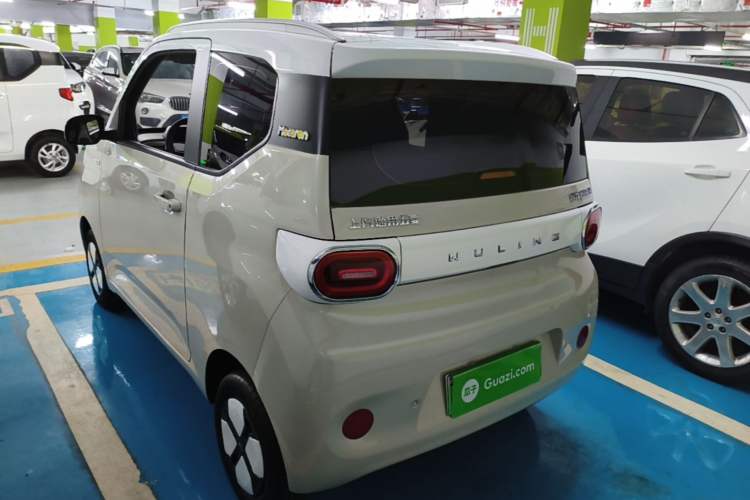 Used Wuling Hongguang MINIEV 2024 3rd Generation 215km Advanced Version Rear Left 45 Deg