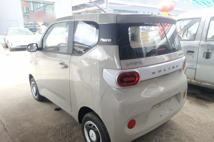 Used Wuling Hongguang MINIEV 2024 3rd Generation 215km Youth Edition Rear Left 45 Deg