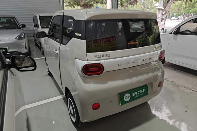 Used Wuling Hongguang MINIEV 2024 3rd Generation 215km Youth Edition Rear Left 45 Deg