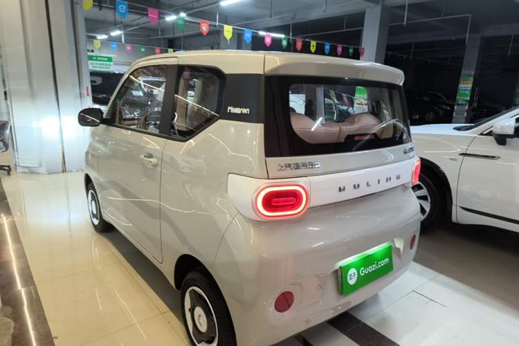 Used Wuling Hongguang MINIEV 2024 3rd Generation 215km Youth Edition Rear Left 45 Deg