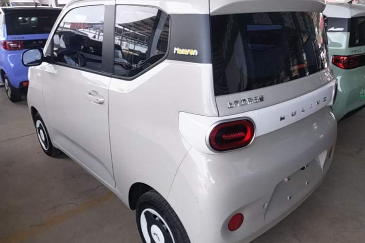 Used Wuling Hongguang MINIEV 2024 3rd Generation 215km Youth Edition Rear Left 45 Deg