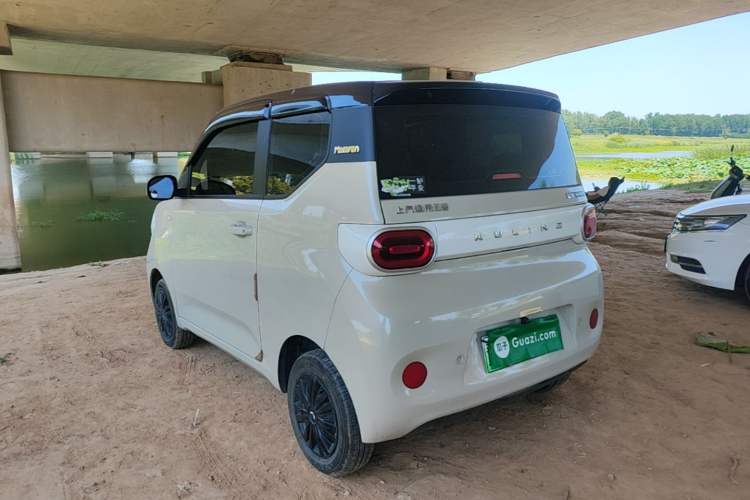 Used Wuling Hongguang MINIEV 2024 3rd Generation 215km Youth Edition Rear Left 45 Deg