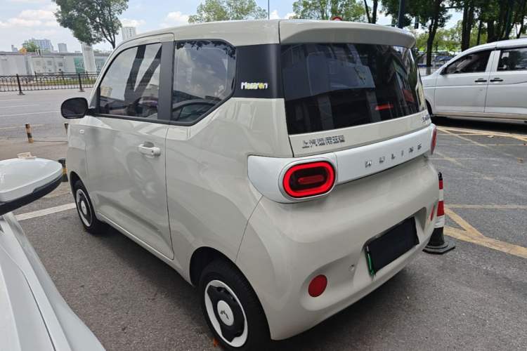 Used Wuling Hongguang MINIEV 2024 3rd Generation 215km Youth Edition Rear Left 45 Deg