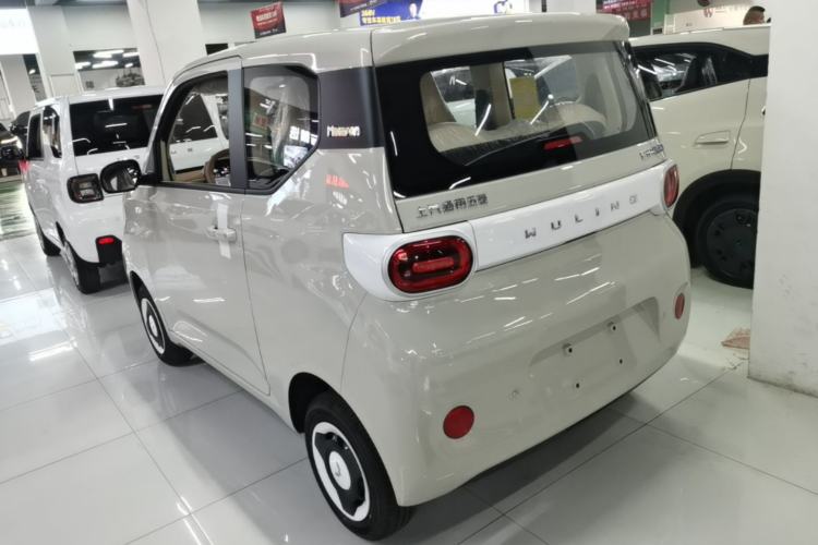 Used Wuling Hongguang MINIEV 2024 3rd Generation 215km Youth Edition Rear Left 45 Deg