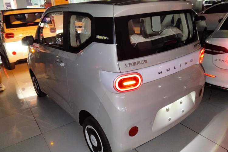 Used Wuling Hongguang MINIEV 2024 3rd Generation 215km Youth Edition Rear Left 45 Deg