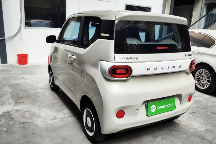 Used Wuling Hongguang MINIEV 2024 3rd Generation 215km Youth Edition Rear Left 45 Deg