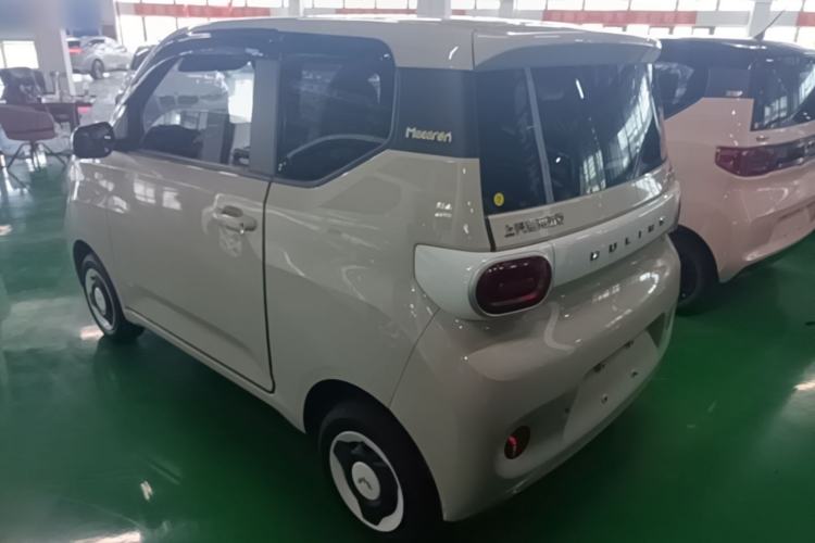 Used Wuling Hongguang MINIEV 2024 3rd Generation 215km Youth Edition Rear Left 45 Deg