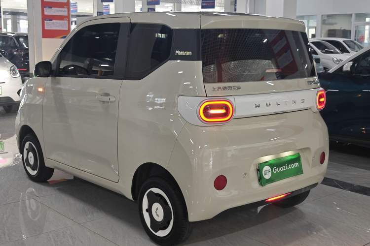 Used Wuling Hongguang MINIEV 2024 3rd Generation 215km Youth Edition Rear Left 45 Deg