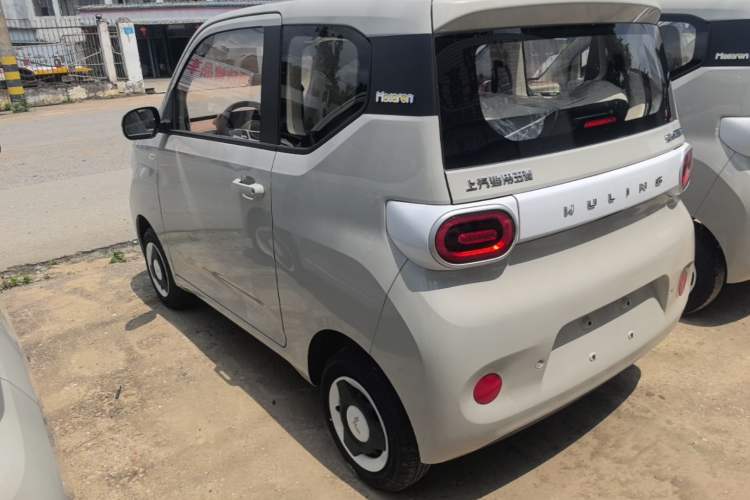 Used Wuling Hongguang MINIEV 2024 3rd Generation 215km Youth Edition Rear Left 45 Deg
