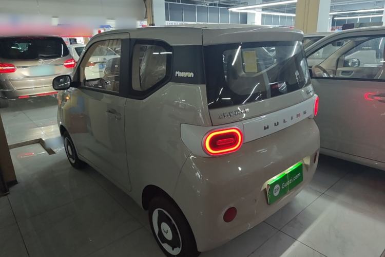 Used Wuling Hongguang MINIEV 2024 3rd Generation 215km Youth Edition Rear Left 45 Deg