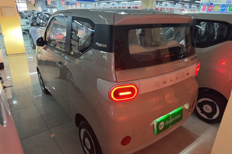 Used Wuling Hongguang MINIEV 2024 3rd Generation 215km Youth Edition Rear Left 45 Deg