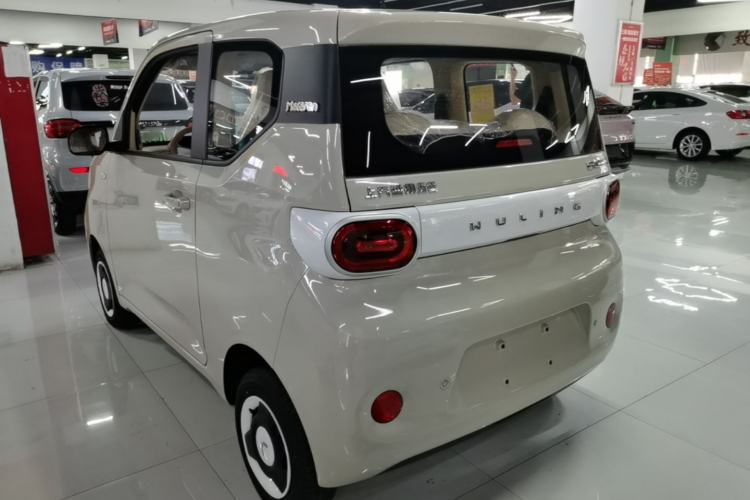 Used Wuling Hongguang MINIEV 2024 3rd Generation 215km Youth Edition Rear Left 45 Deg