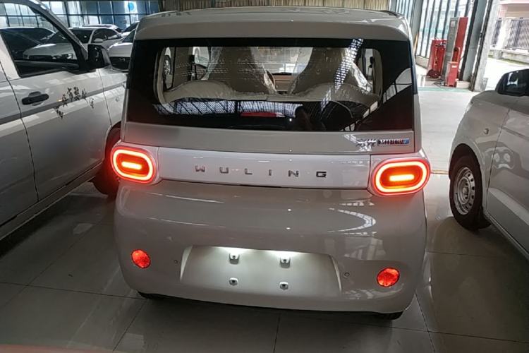 Used Wuling Hongguang MINIEV 2024 3rd Generation 215km Youth Edition Rear